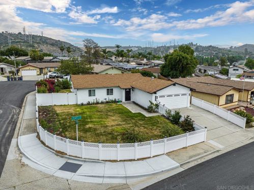 9857 Colt Ln, Lakeside CA  92040-3418 exterior