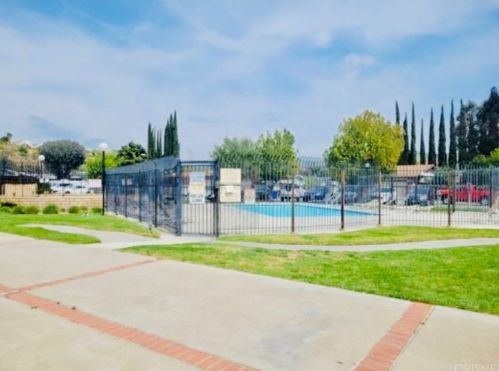 31921 Emerald Ln, Santa Clarita CA  91384-3102 exterior