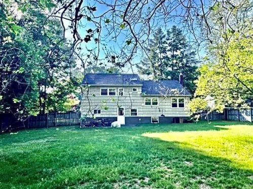 3 Ludlow Dr, Poughkeepsie, NY 12603-5310