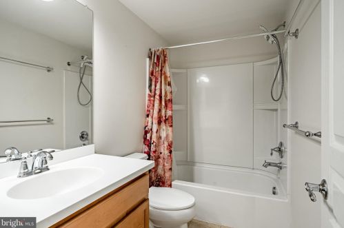 243 Caldwell Cir, Downingtown PA  19335-4927 exterior