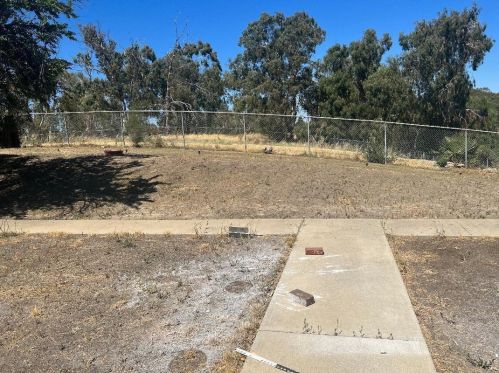 1525 Woodland Dr, West Pittsburg CA  94565-5633 exterior