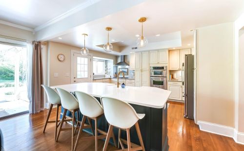 3260 Galbraith Rd, Cincinnati OH 45239-3903 exterior