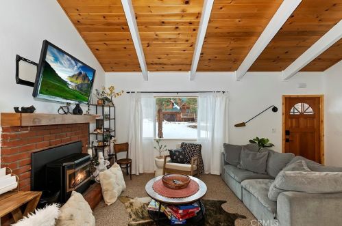 332 Brewer Way, Big Bear City CA  92314-9529 exterior