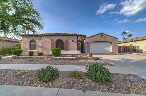 776 Runaway Bay Pl, Chandler, AZ 85249-6936