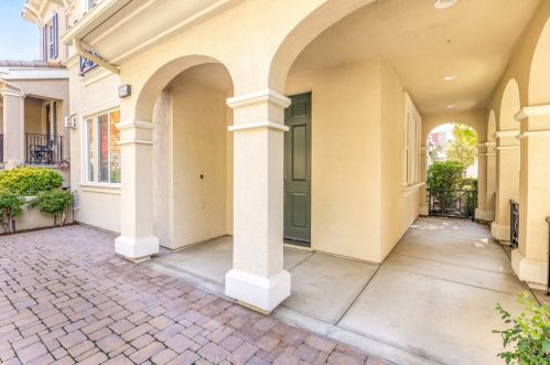 29064 Portland Ct, Temecula CA  92591-7594 exterior