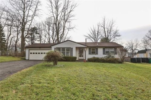 90 Ivory Way, Henrietta, NY 14467-9549