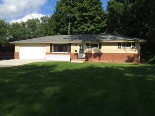 912 Bonsel St, Harmon, OH 44662-8540