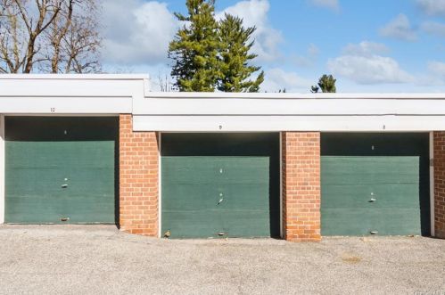 590 Bedford Rd, Pleasantville NY  10570-3346 exterior