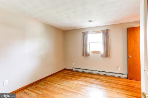 3 Annette Dr, West Enola PA  17025-1802 exterior