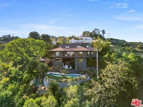 21629 Saddle Peak Rd, Topanga CA  90290-3415 exterior