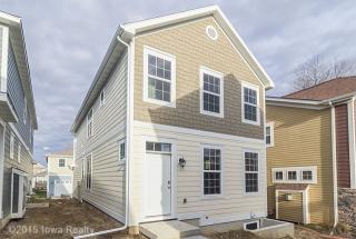 2712 165th Ln, Des Moines, IA 50325-2570