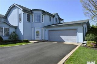 568 Bardini Dr, Huntington Station, NY 11747-5268