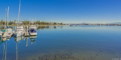 1710 Avenida Del Mundo, San Diego CA 92118-3045 exterior