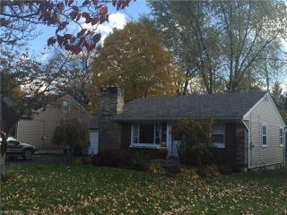 2707 Poland Village Blvd, Youngstown, OH 44514-2464