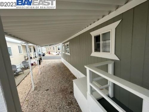 321 3rd Ave, Pacifica CA  94044-2204 exterior