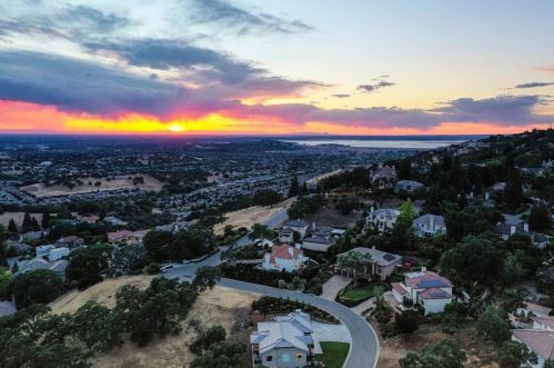 1535 Barcelona Dr, Folsom CA  95762-7212 exterior