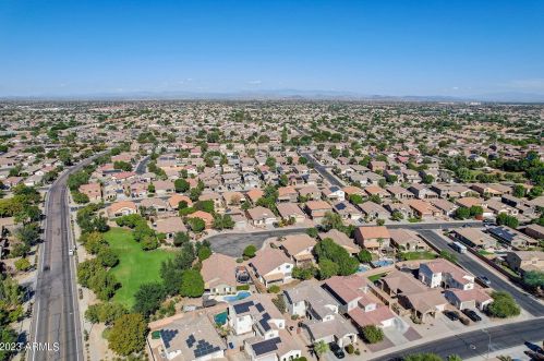 16043 Maui Ln, Sun City AZ  85379-5137 exterior