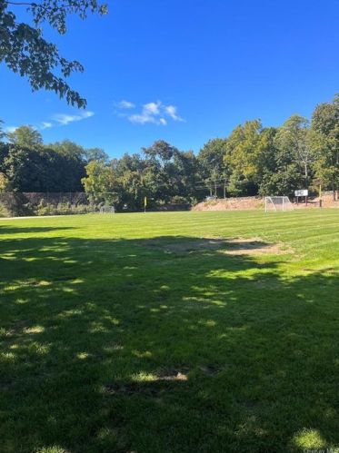 52 Deer Tree Ln, Briarcliff NY  10510-1751 exterior