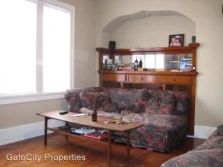 2576 Booth St, Milwaukee WI  53212-2907 exterior