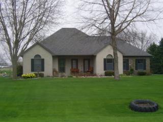 6040 Naples Ln, Winneconne, WI 54986-9791