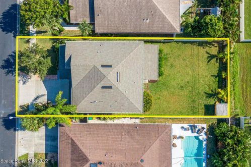 3220 Constellation Dr, Melbourne FL 32940-2365 exterior