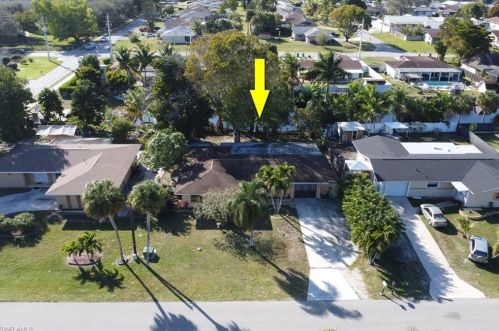 2281 44th Ter, Naples FL  34116-6474 exterior