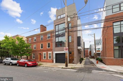310 Fairmount Ave, Philadelphia PA  19123-2931 exterior