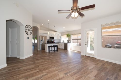 6409 Wahalla Ln, Glendale AZ 85308-5579 exterior