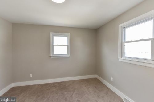 1102 Cumberland Ave, West Deptford NJ  08096-3041 exterior