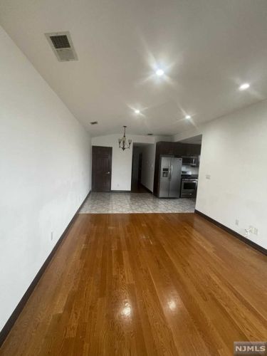 414 Cliff St, Fairview NJ  07022-1212 exterior