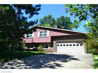 801 Kolpwood Ave, Massillon, OH 44646-3515