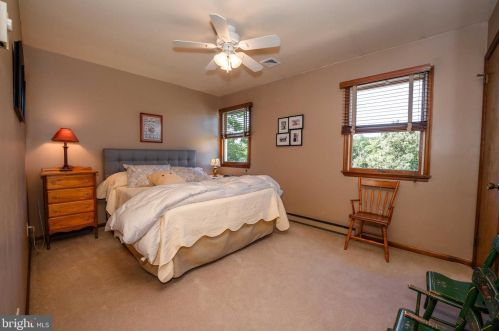 139 Maple Leaf Ln, Pottstown PA 19464-1563 exterior