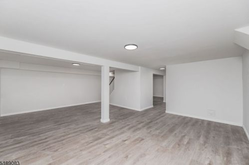 24 Shadow Ln, Berkeley Heights NJ  07922-1816 exterior