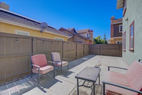 1345 Dolcetto Ln, Santa Maria CA  93458-6326 exterior