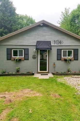 1378 Nancy Ave, Linesville, PA 16424-3844