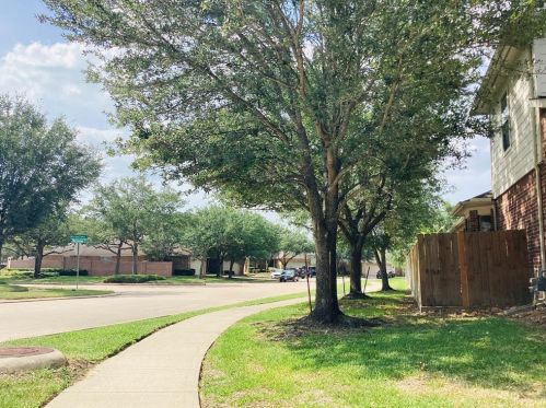11409 Morning Cloud Dr, Pearland, TX 77584-2126