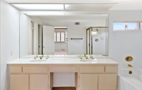 64 Pebble Beach Dr, Rancho Mirage CA  92270-1608 exterior