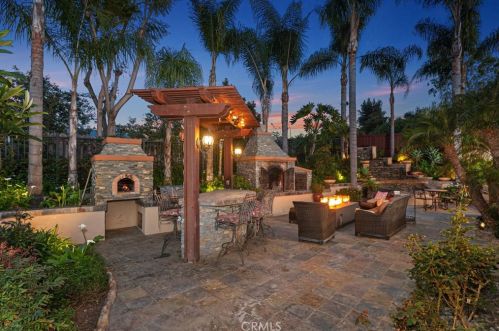 6468 Paseo Cerro, Carlsbad CA  92009-1904 exterior
