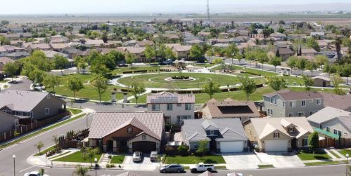 2479 Mountainside Dr, Los Banos CA  93635-8825 exterior