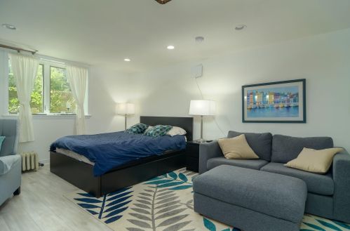 2935 Ewing Ave, Minneapolis MN 55422-3234 exterior