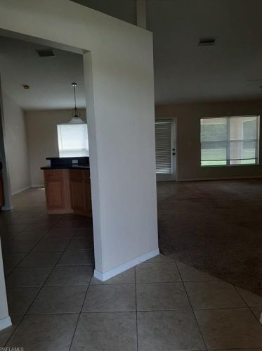1221 22nd Pl, Cape Coral, FL 33993-5975
