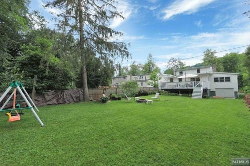 12 River Rd, Oakland NJ  07436-1929 exterior