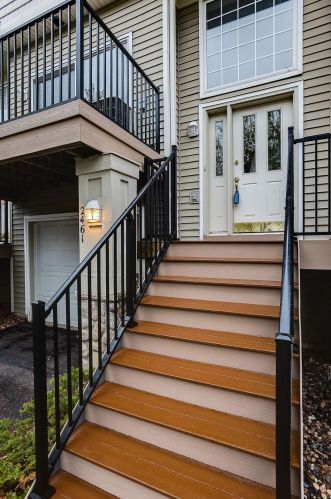 2461 Eagle Trace Ln, Saint Paul, MN 55129-4283