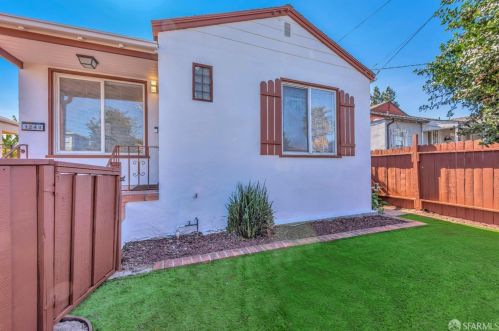 1244 106th Ave, Oakland CA  94603-3814 exterior