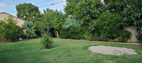 7408 Oak Park Ave, Van Nuys CA  91406-2633 exterior