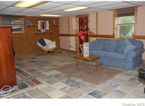 48 Heights Rd, Stony Point NY  10980-1538 exterior
