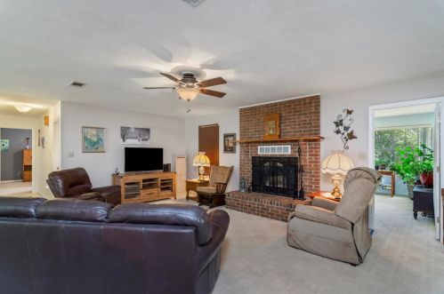 200 Ten Lake Dr, Defuniak Springs FL  32433-4506 exterior