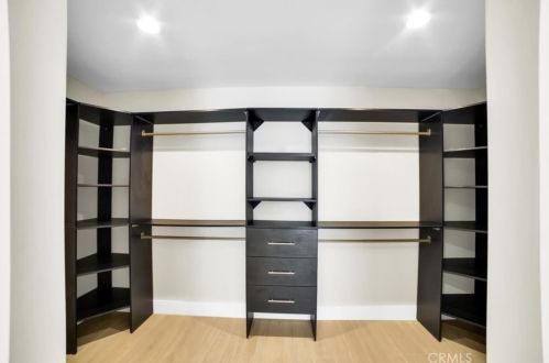 11512 La Maida St, North Hollywood CA  91601-4323 exterior