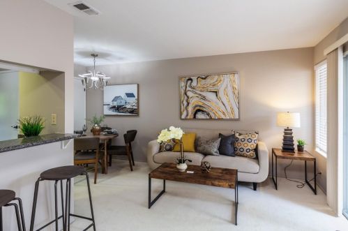 841 California Ave, Sunnyvale, CA 94086-1737