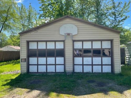 1727 14th Ave, Green Bay, WI 54304-3721
